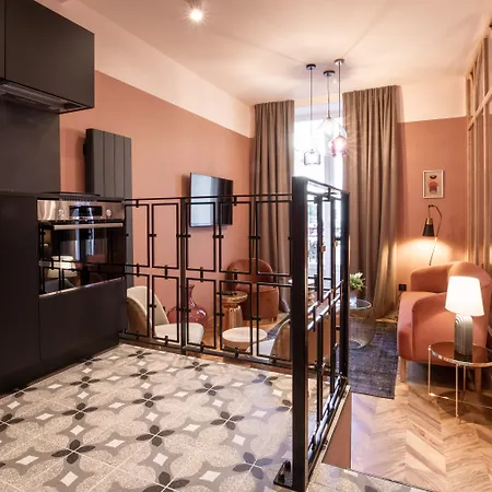 Maisons Du Monde & - Hotel 4*