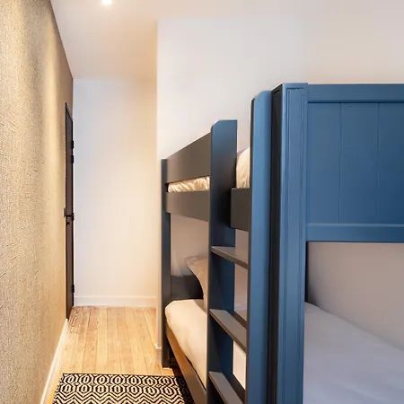 Maisons Du Monde & - 4*