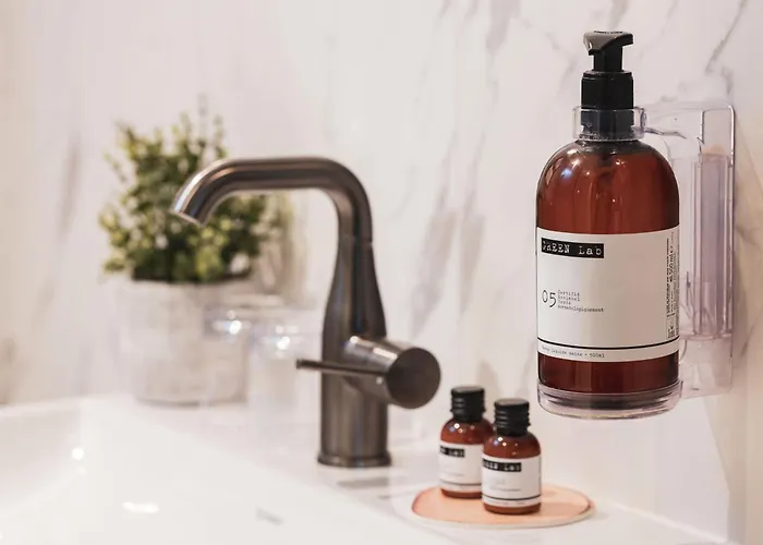 Maisons Du Monde & -