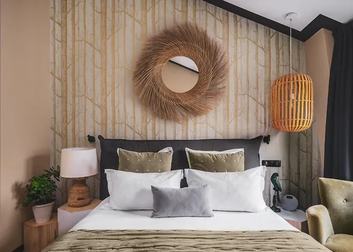 Maisons Du Monde & -